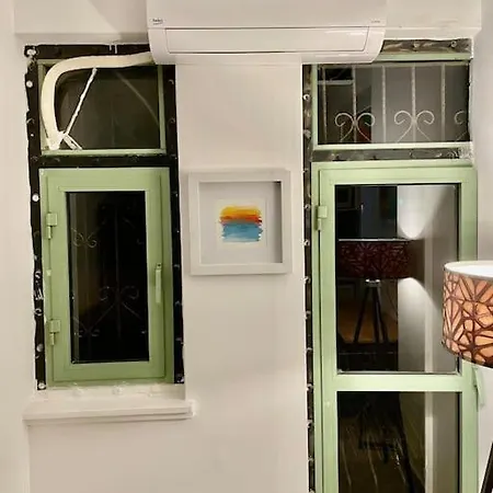 Cozy Midtown Studio In U3 Apartament *