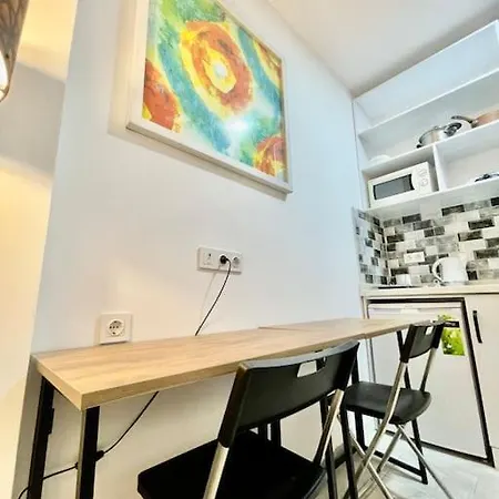 Apartament Cozy Midtown Studio In U3 *